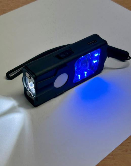 DISSUASORE ELETTRICO PORTATILE DA 4.000.000 V CON TORCIA