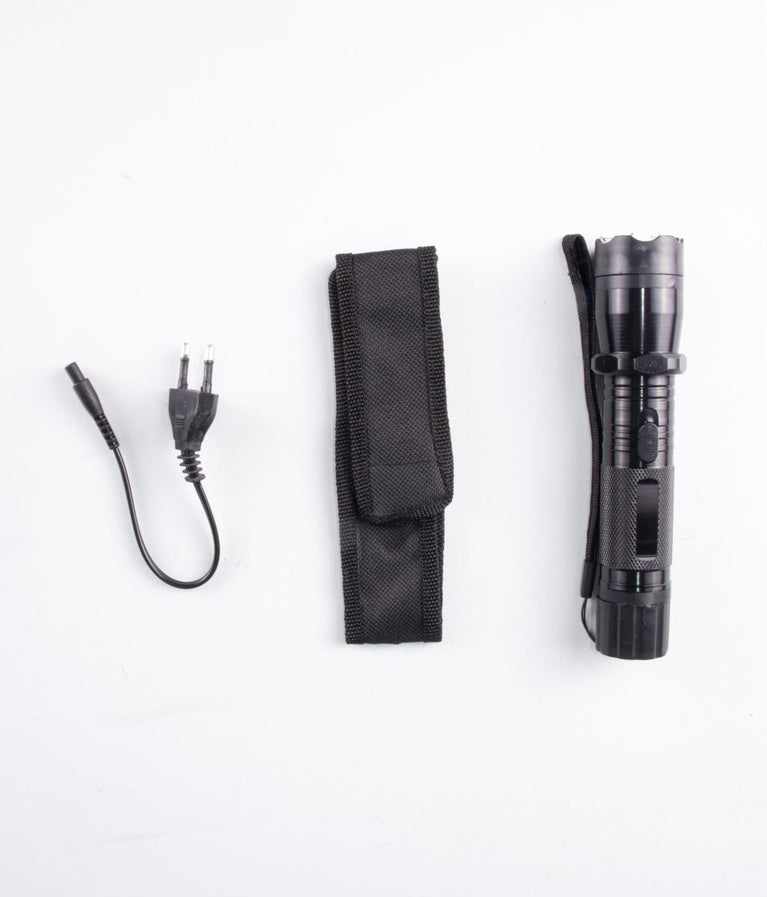 DISSUASORE ELETTRICO DA 2.400.000V CON TORCIA DA 130 LUMEN DM DIFFUSION