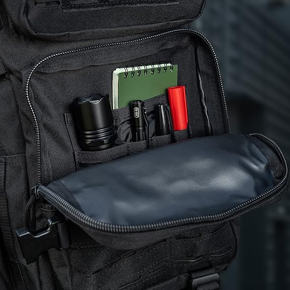 ZAINO ASSAULT PACK LARGE NERO TAGLIATO AL LASER M-TAC