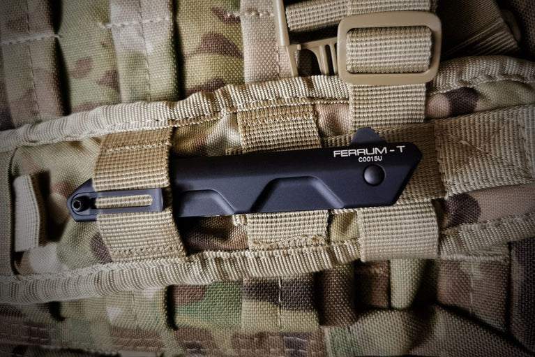 coltello FERRUM T BLACK WARFARE extrema ratio