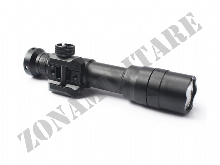 TORCIA TATTICA CON REMOTO 1400 LUMENS WADSN