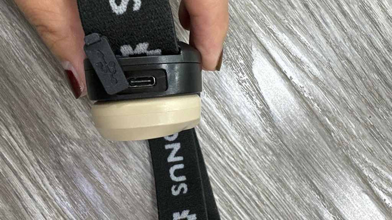 TORCIA DA TESTA KONUSFLASH-8 RICARICABILE KONUS