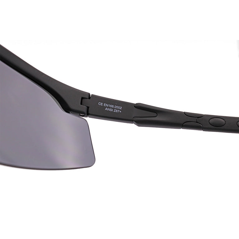 OCCHIALI REVENGE WING CON MONTATURA NERA CORSO
