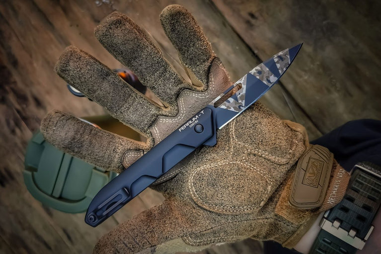 coltello FERRUM T BLACK WARFARE extrema ratio
