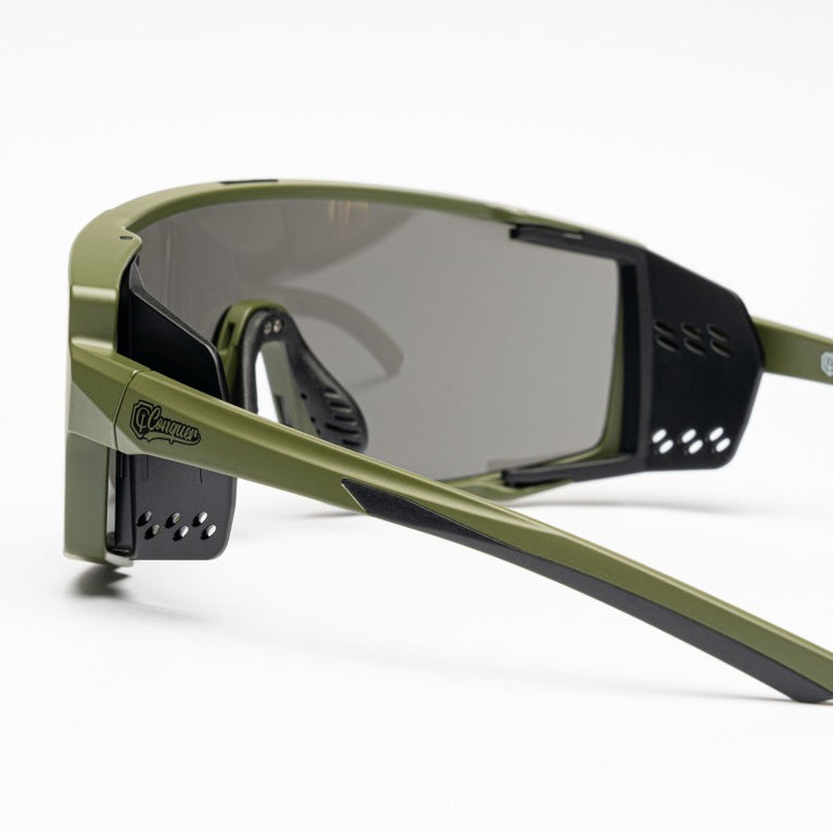 OCCHIALI KRYDON CQSG006 CON LENTI SMOKE NERE E MONTATURA RANGER GREEN CONQUER