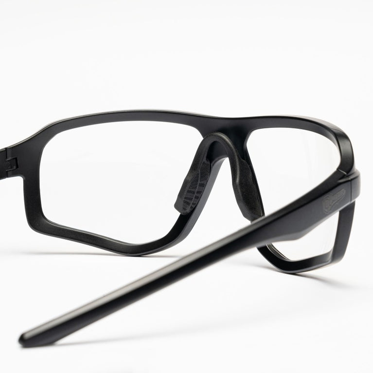 OCCHIALI STRIKER CQSG005 CON LENTI TRASPARENTI E MONTATURA NERA CONQUER