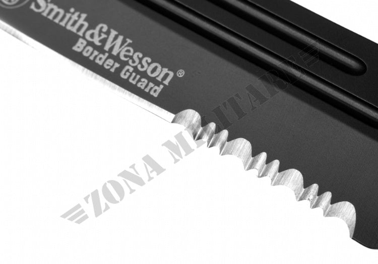 Border Guard Serrated Tanto Folder Smith & Wesson